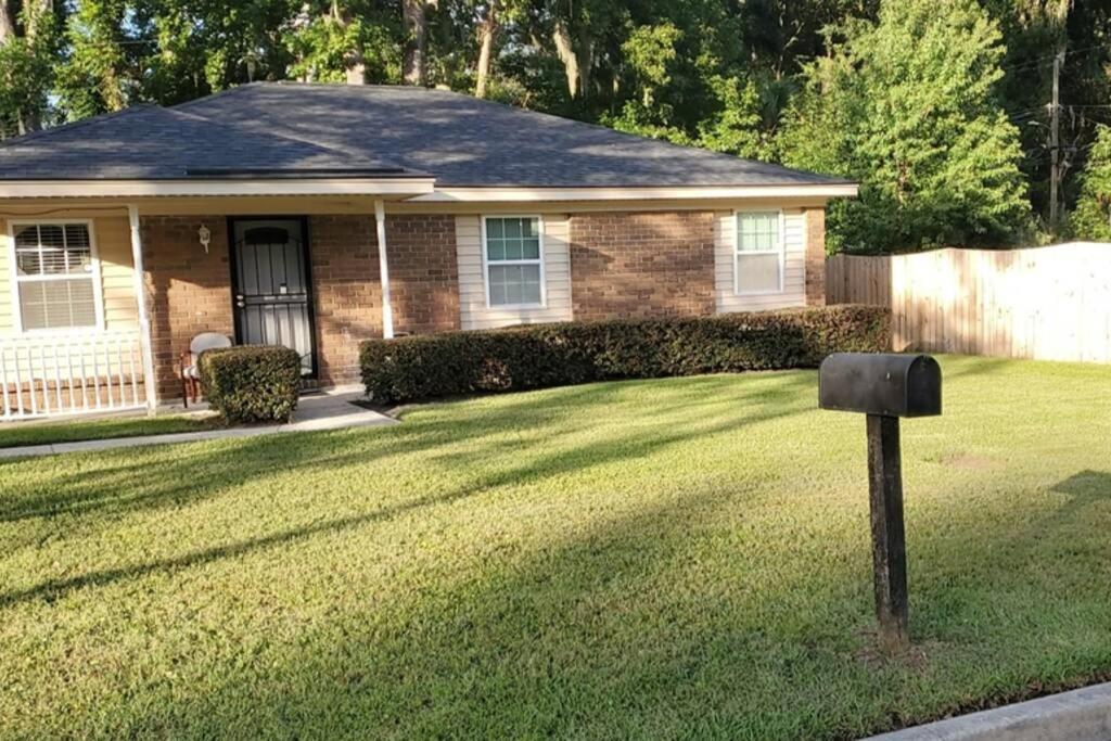 Southern Charm Vacation Rental Савана Екстериор снимка